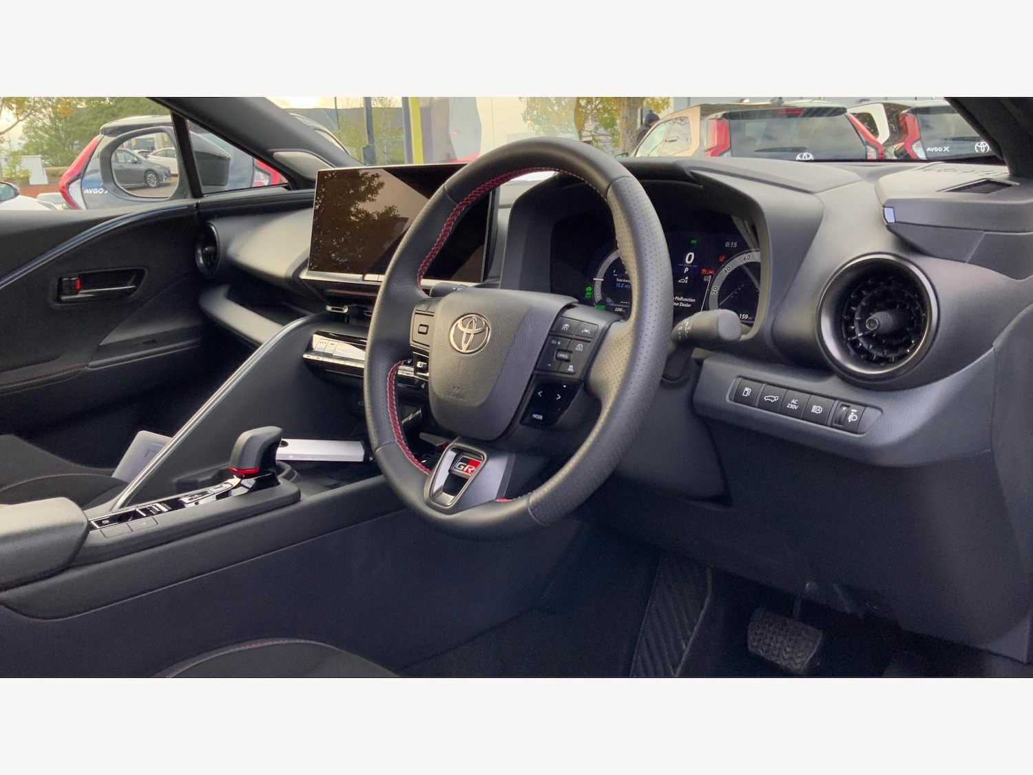 Used Toyota C-HR 2024 for sale - 76326859: Photo 13