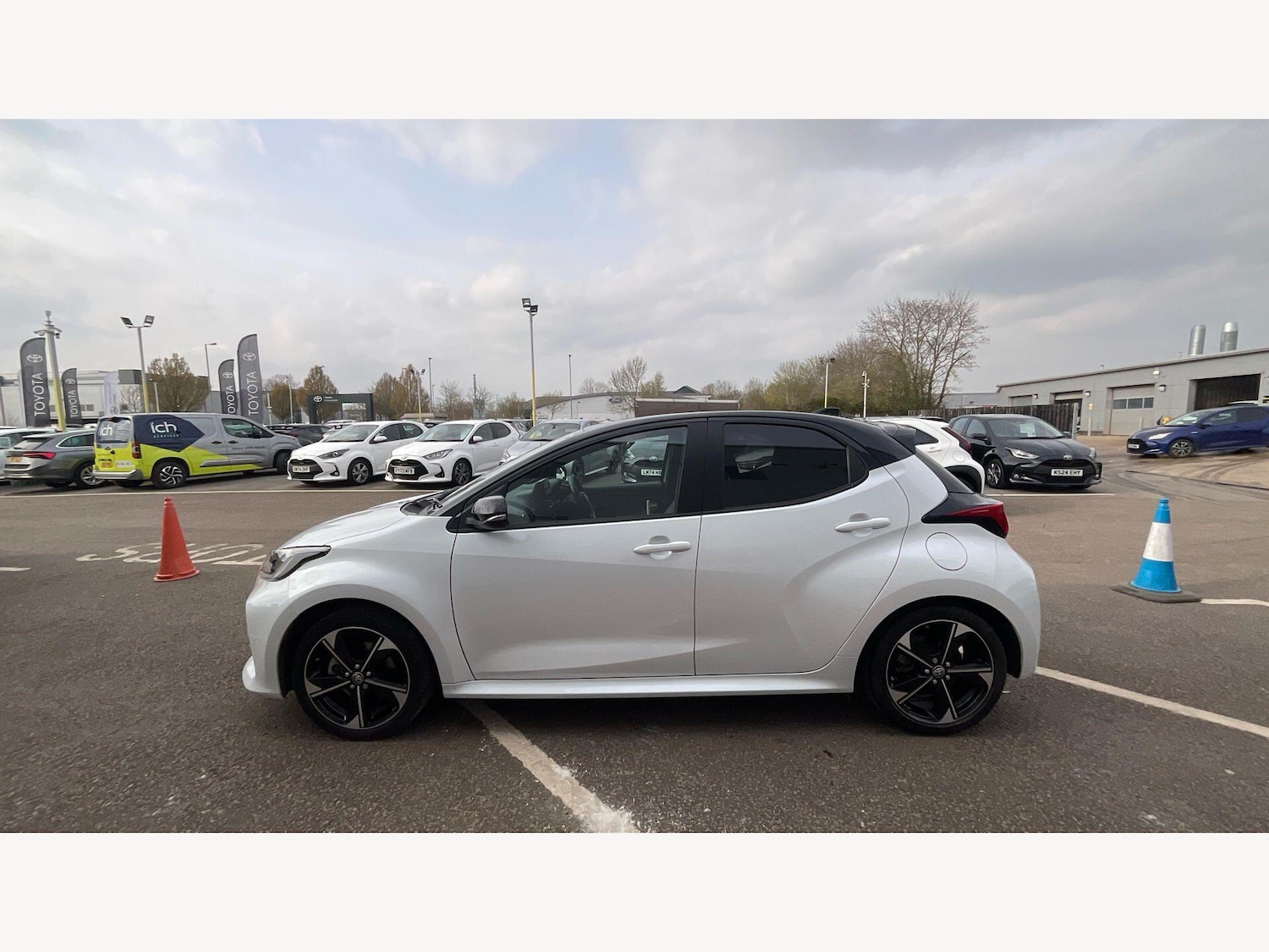 Used Toyota Yaris 2024 for sale - 78007753: Photo 19