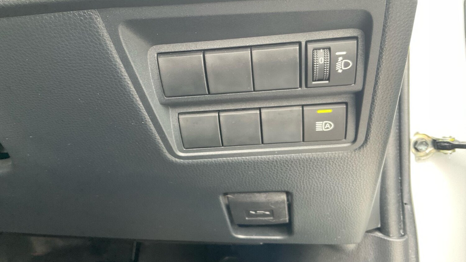 Used Toyota Yaris 2024 for sale - 78007753: Photo 32