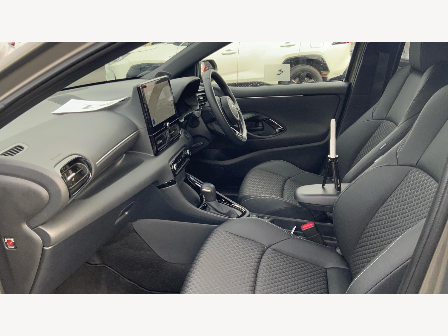 Used Toyota Yaris 2024 for sale - 76855726: Photo 12