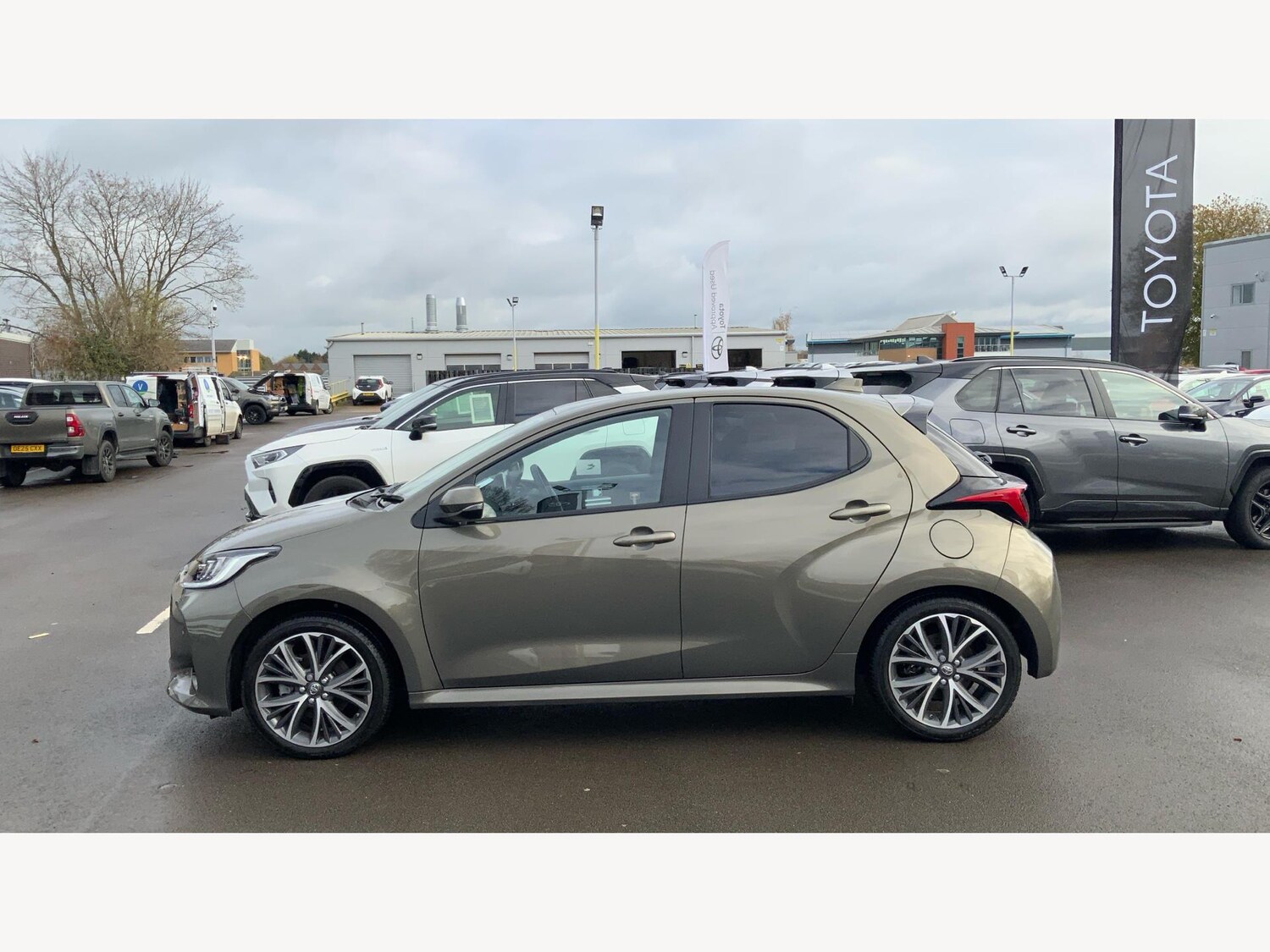 Used Toyota Yaris 2024 for sale - 76855726: Photo 19