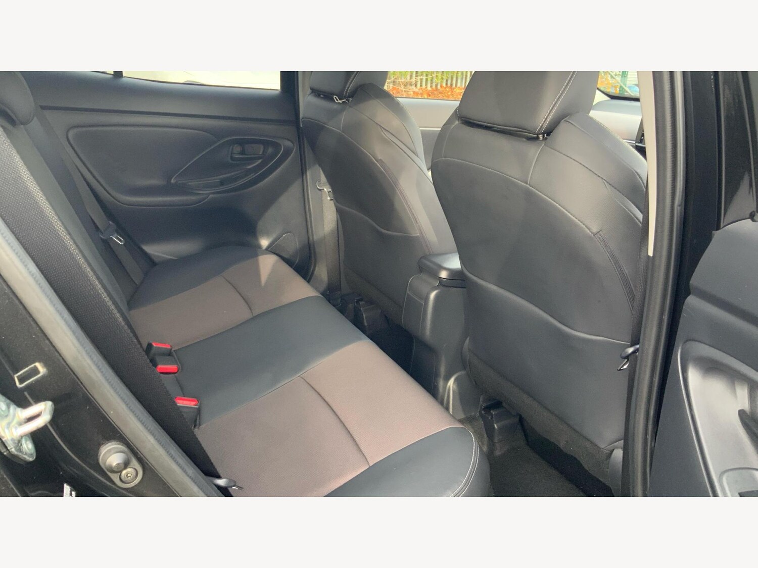 Used Toyota Yaris Cross 2022 for sale - 76521841: Photo 14