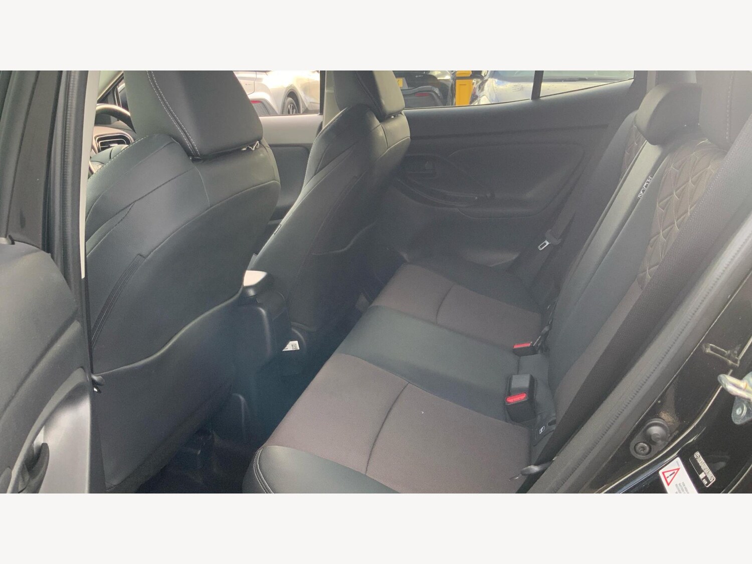 Used Toyota Yaris Cross 2022 for sale - 76521841: Photo 15