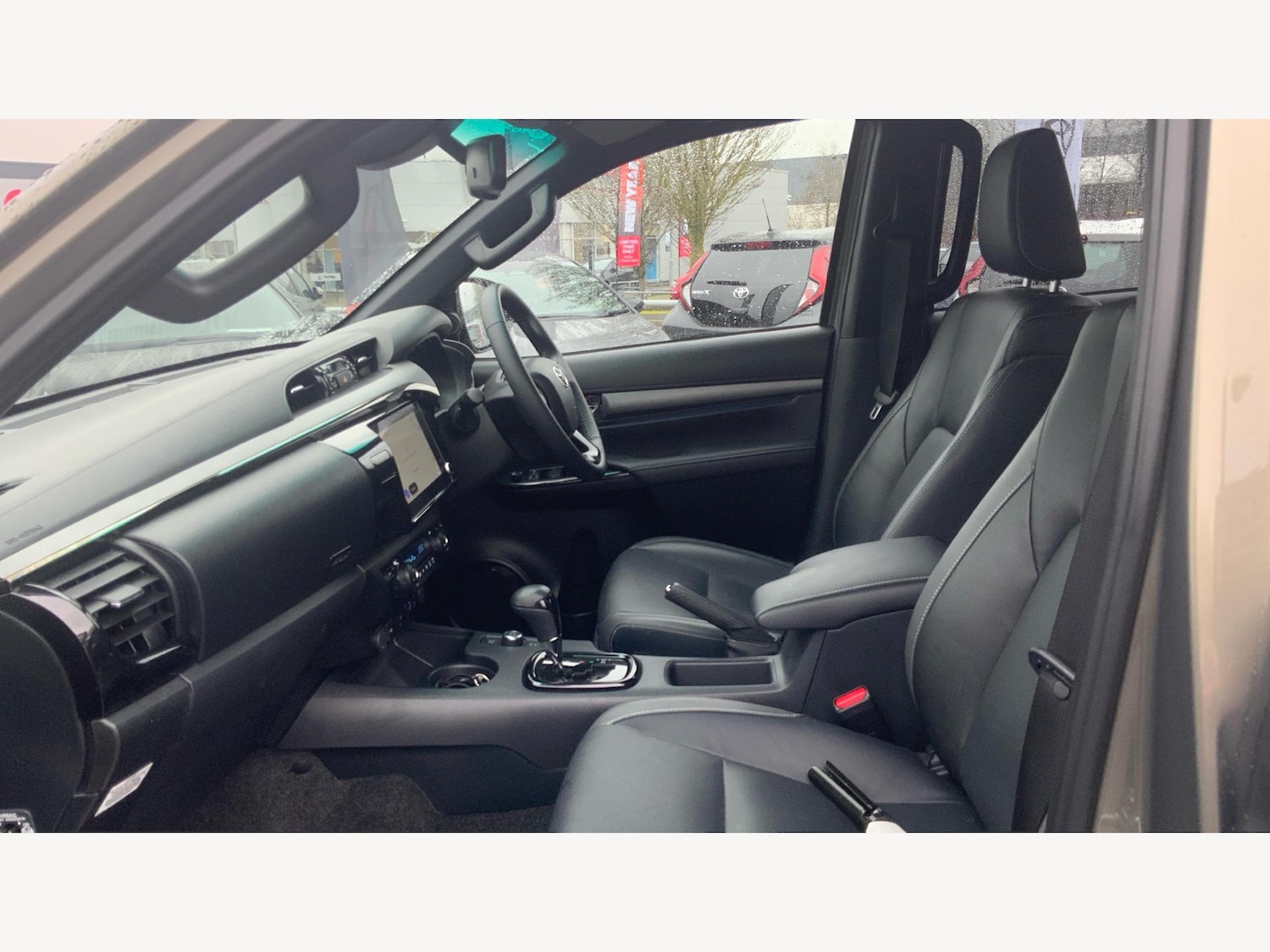 Used Toyota Hilux 2025 for sale - 77320859: Photo 12