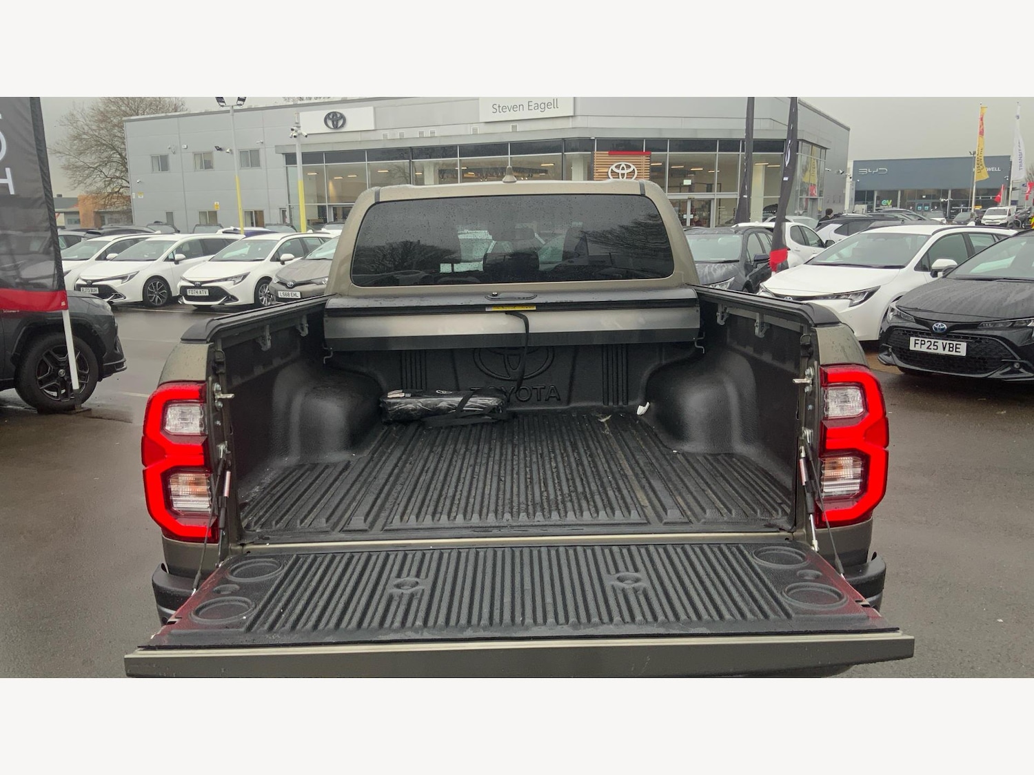 Used Toyota Hilux 2025 for sale - 77320859: Photo 16