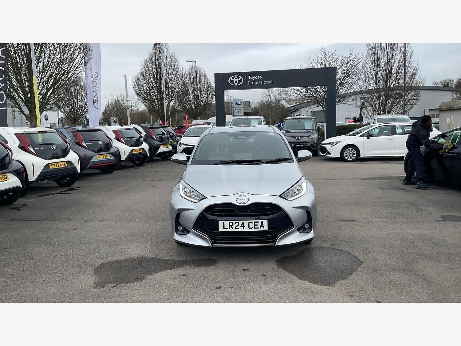 Used Toyota Yaris 2024 for sale - 77626229: Photo 17