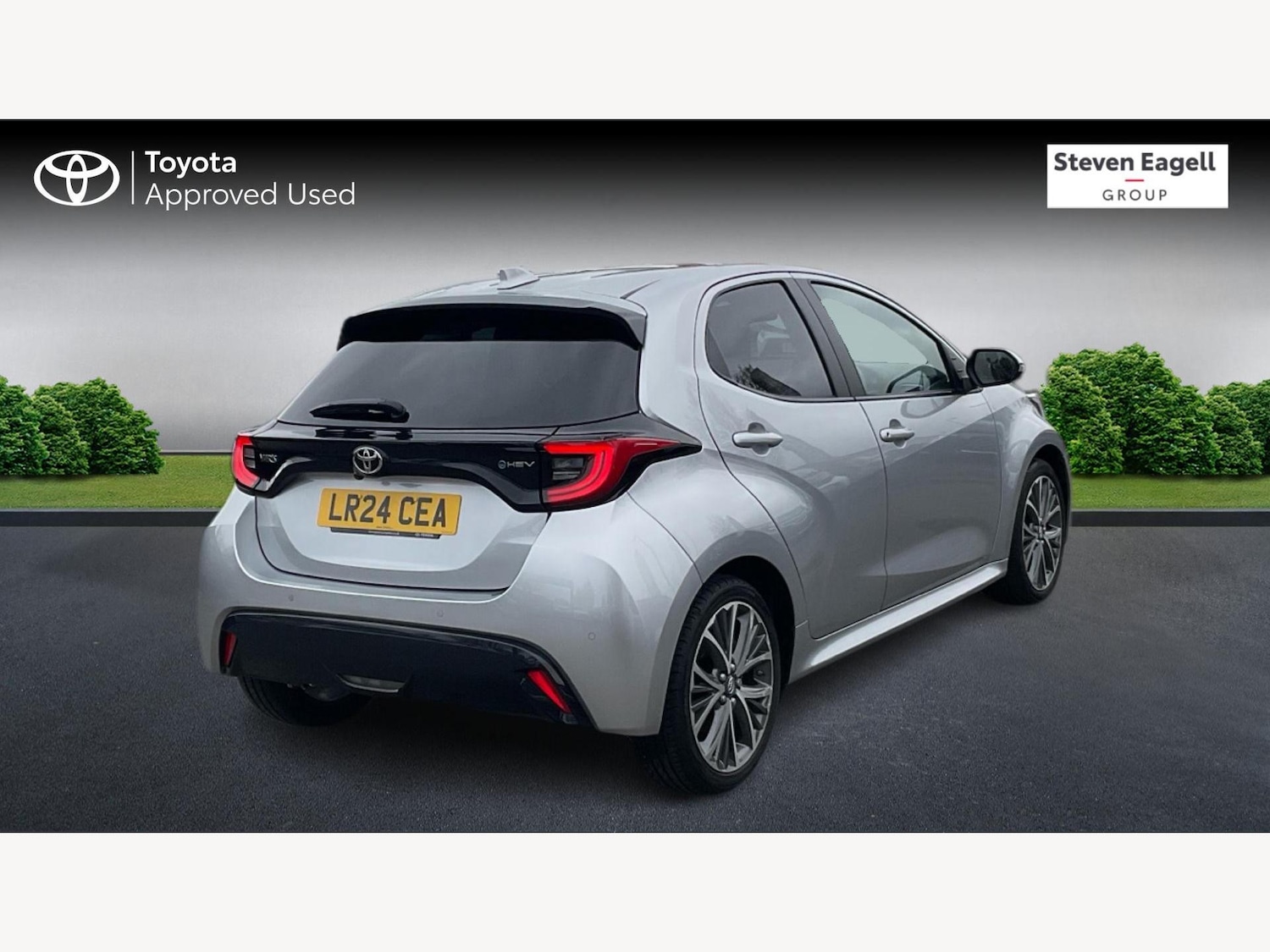 Used Toyota Yaris 2024 for sale - 77626229: Photo 2