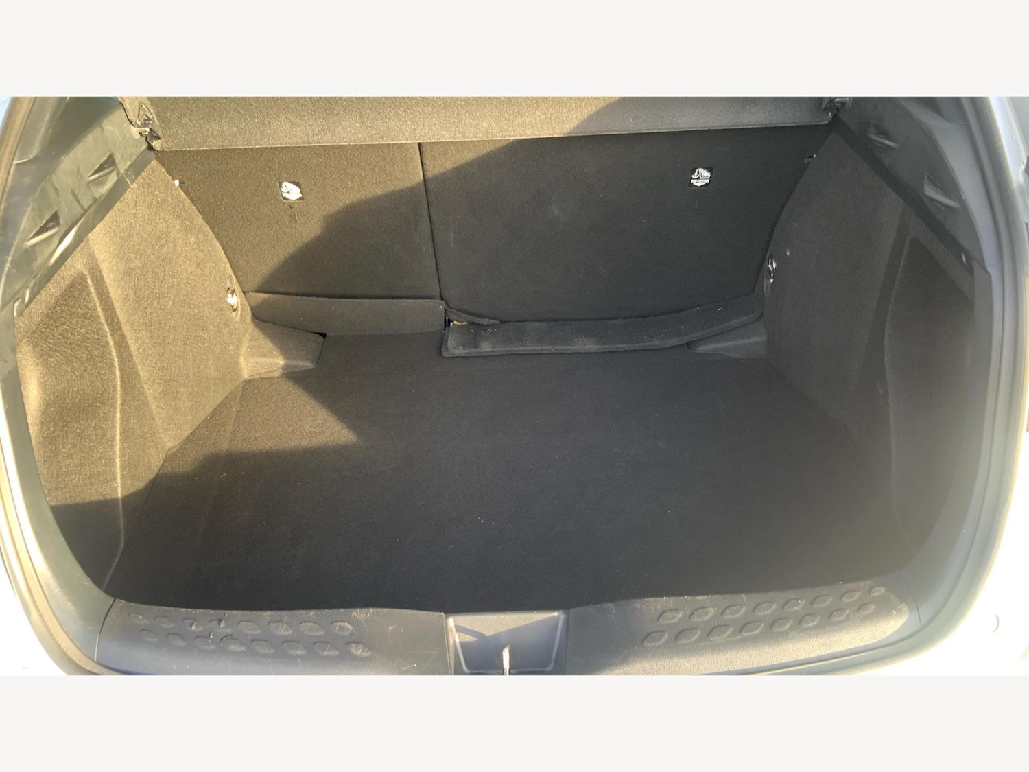 Used Toyota C-HR 2023 for sale - 77101958: Photo 16