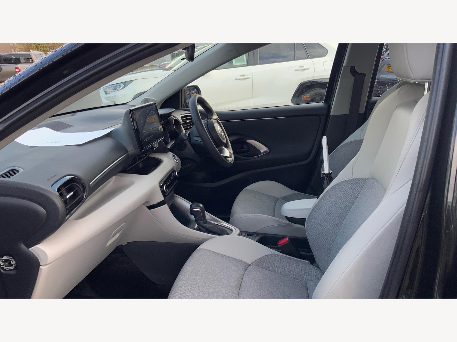 Used Toyota Yaris 2022 for sale - 76780937: Photo 12