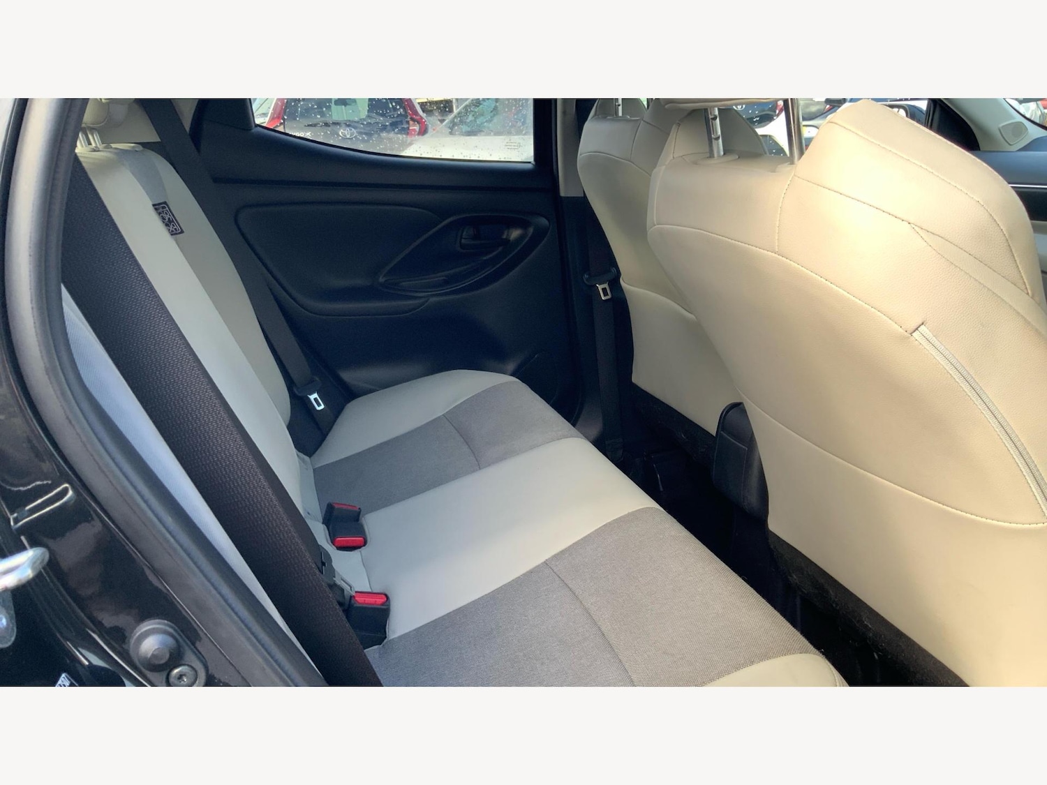Used Toyota Yaris 2022 for sale - 76780937: Photo 14