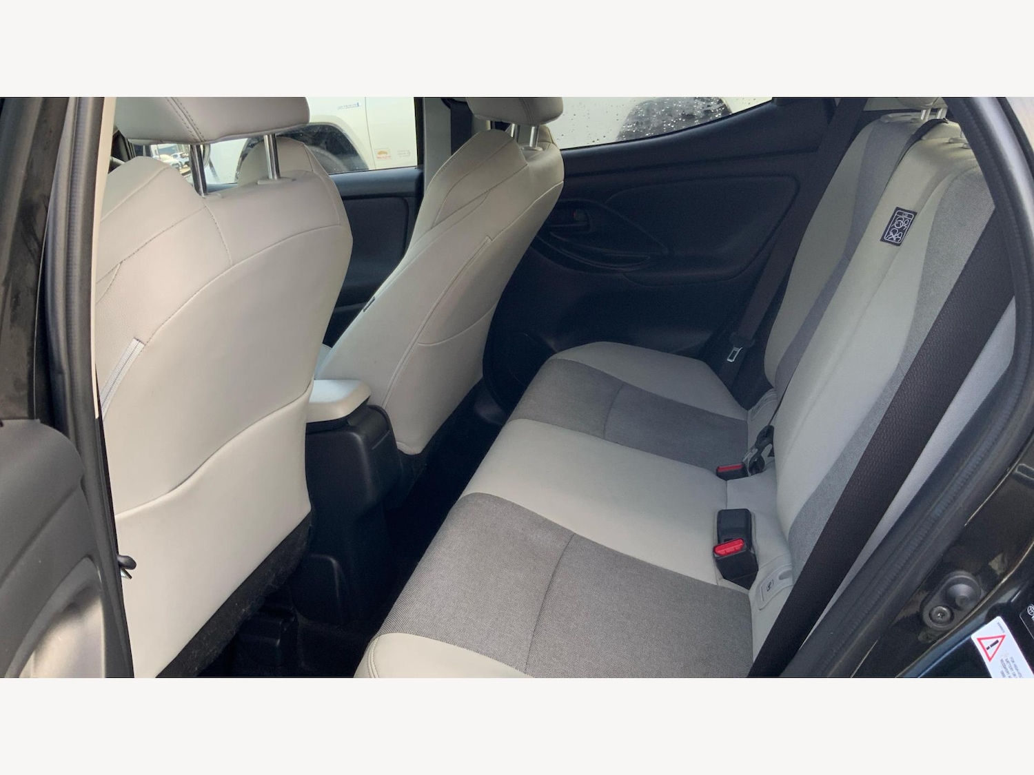 Used Toyota Yaris 2022 for sale - 76780937: Photo 15