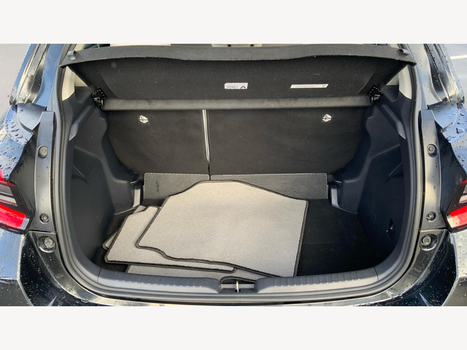 Used Toyota Yaris 2022 for sale - 76780937: Photo 16