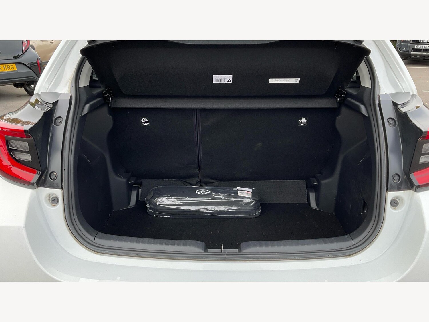 Used Toyota Yaris 2023 for sale - 76159045: Photo 16