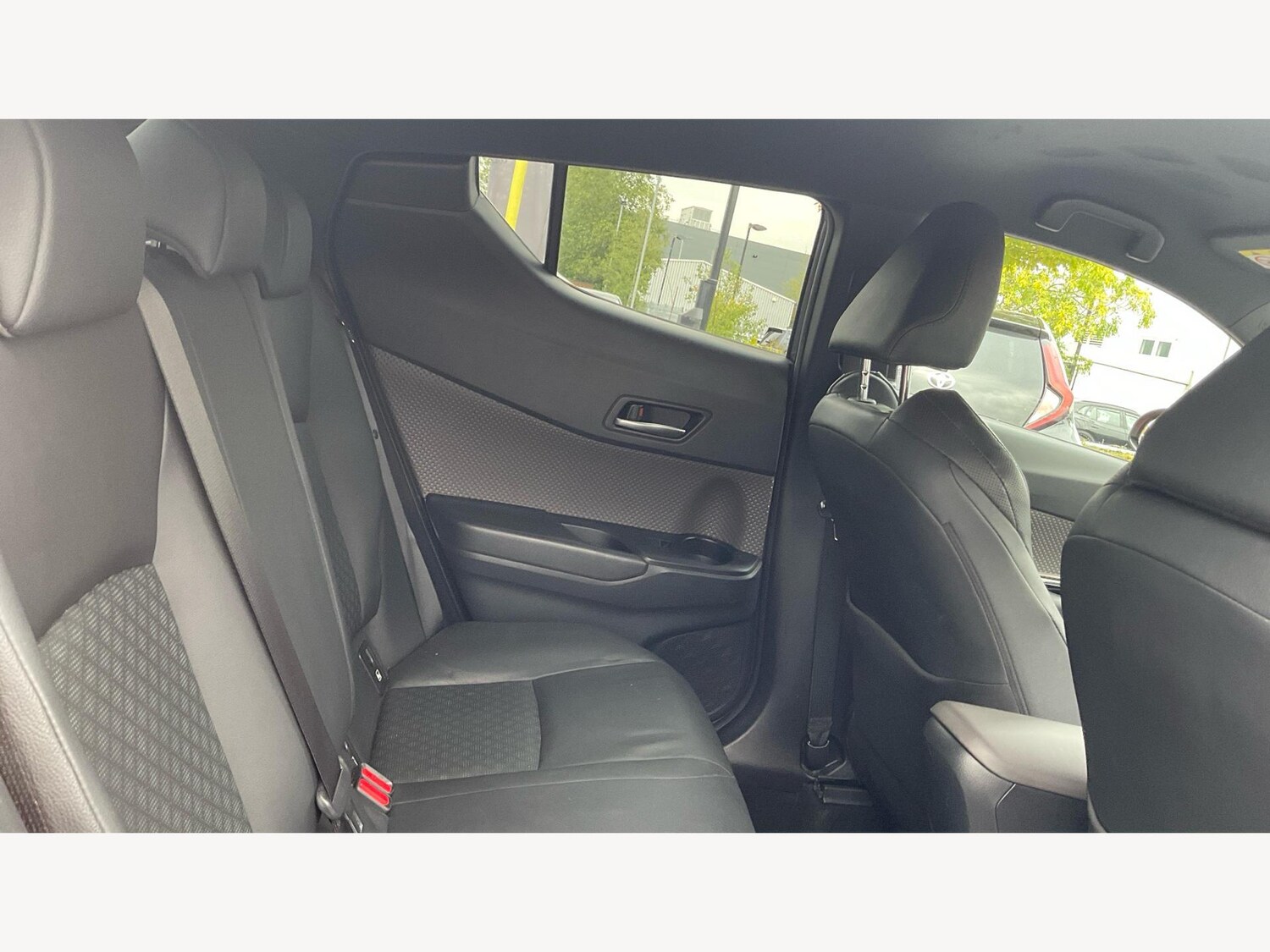 Used Toyota C-HR 2020 for sale - 76251211: Photo 15