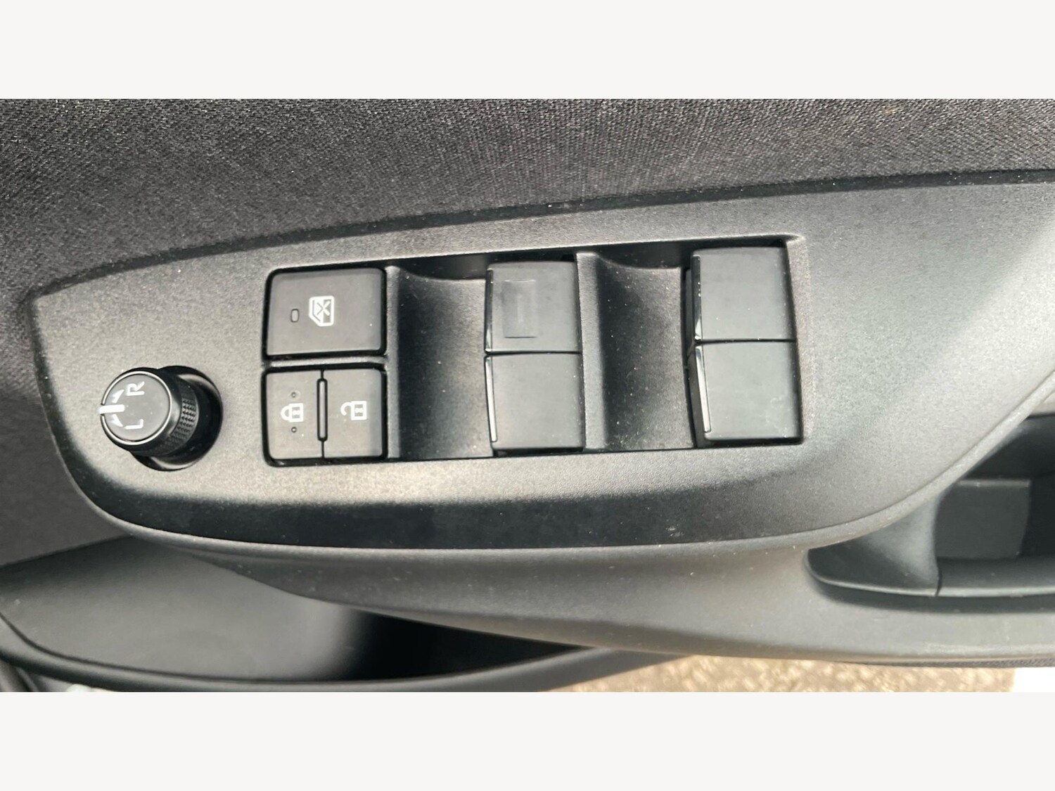 Used Toyota Yaris for sale - 78214780: Photo 32