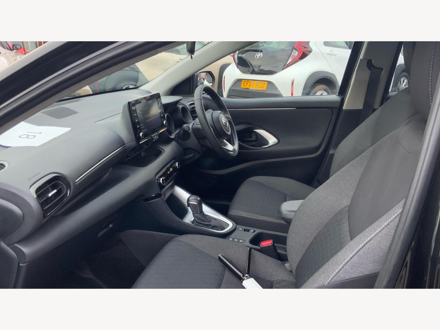 Used Toyota Yaris 2022 for sale - 77216002: Photo 12