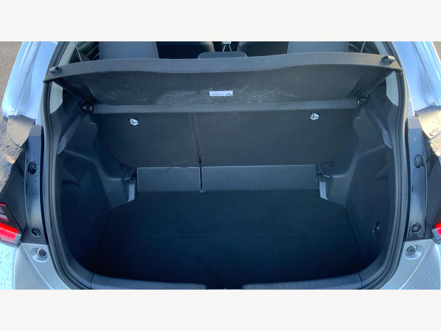 Used Toyota Yaris 2024 for sale - 77255242: Photo 16