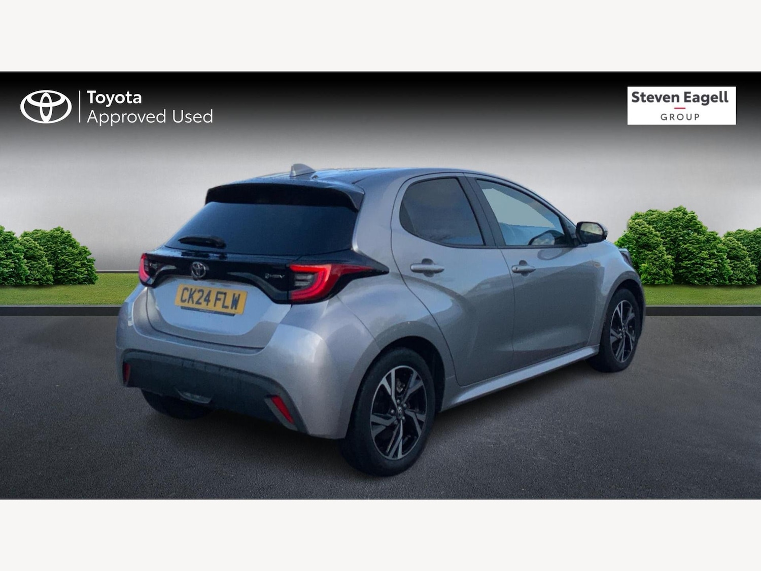 Used Toyota Yaris 2024 for sale - 77255242: Photo 2