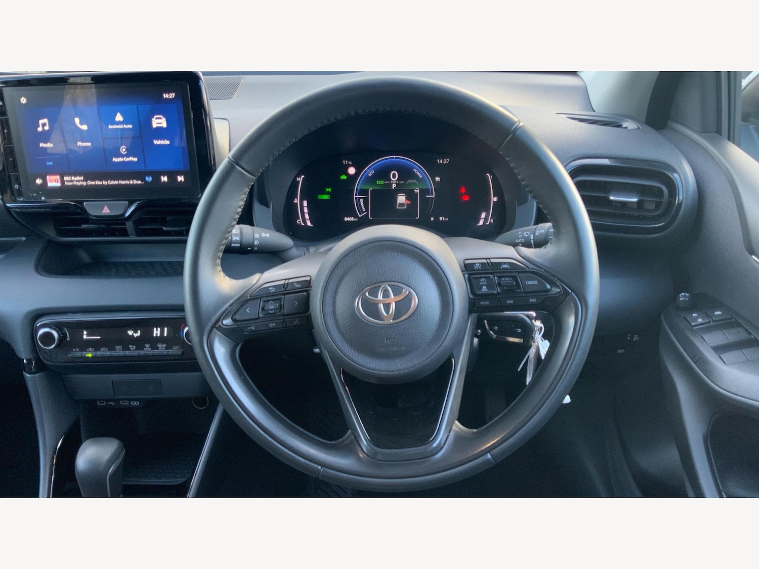 Used Toyota Yaris 2024 for sale - 77255242: Photo 8