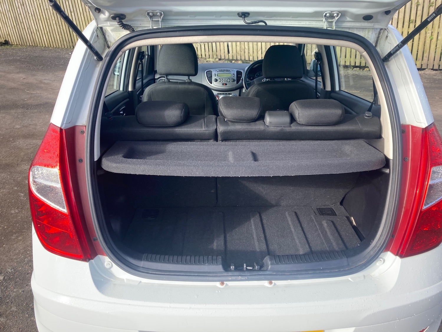 Used Hyundai i10 2011 for sale - 78026918: Photo 9