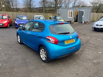 Used Peugeot 208 2013 for sale - 77691953: Photo