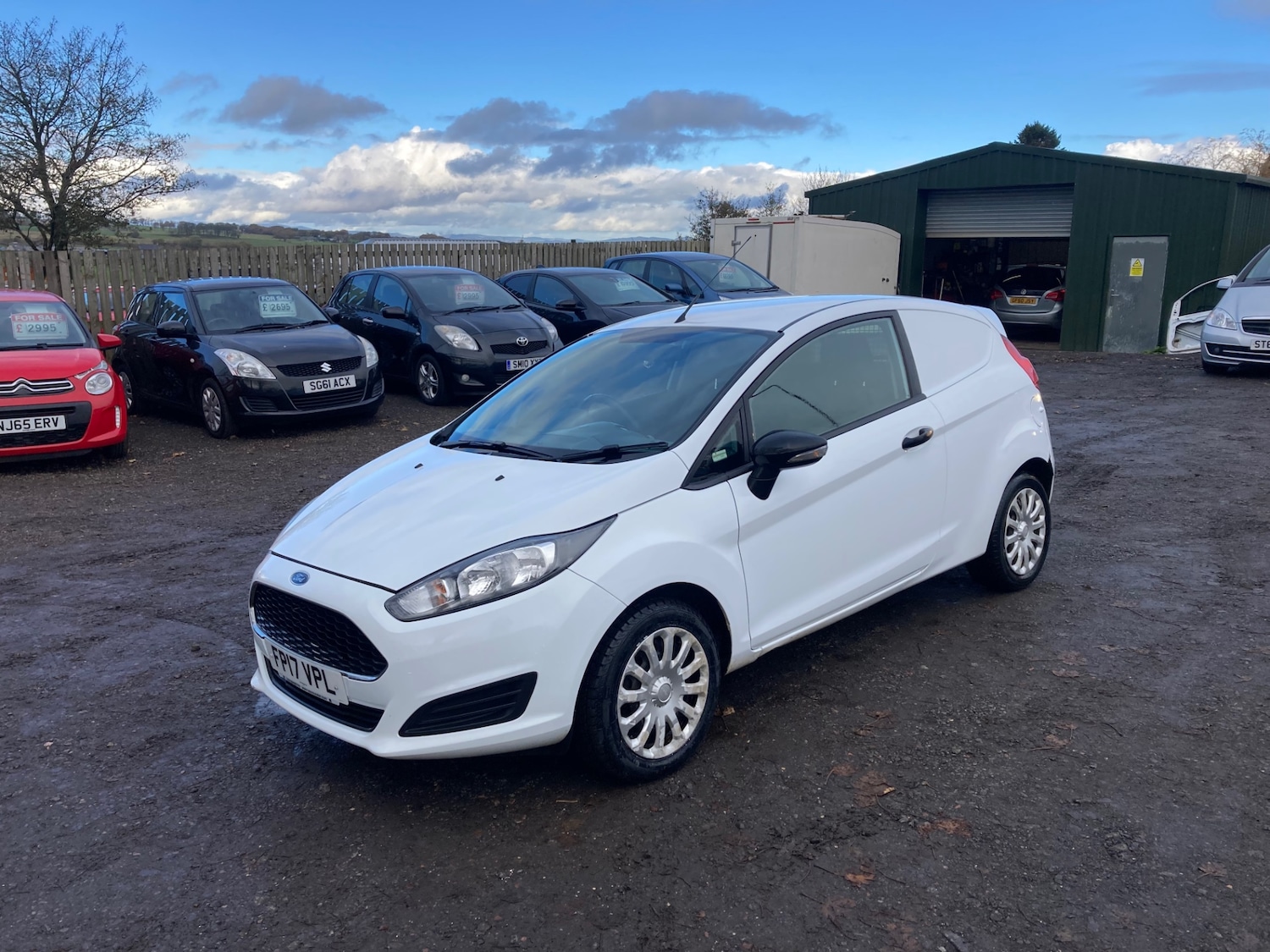 Used Ford Fiesta 2017 for sale - 76403306: Photo 1