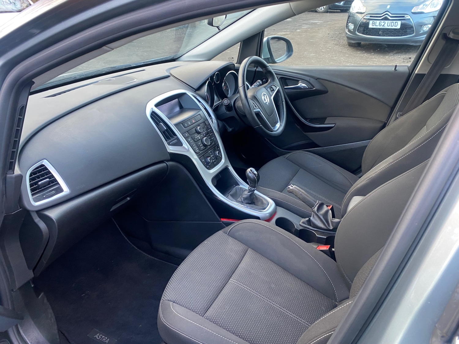 Used Vauxhall Astra 2015 for sale - 77781528: Photo 7