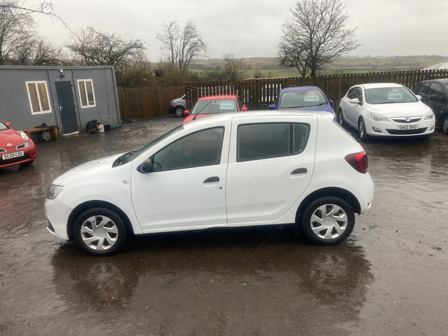Used Dacia Sandero 2017 for sale - 77409880: Photo 2