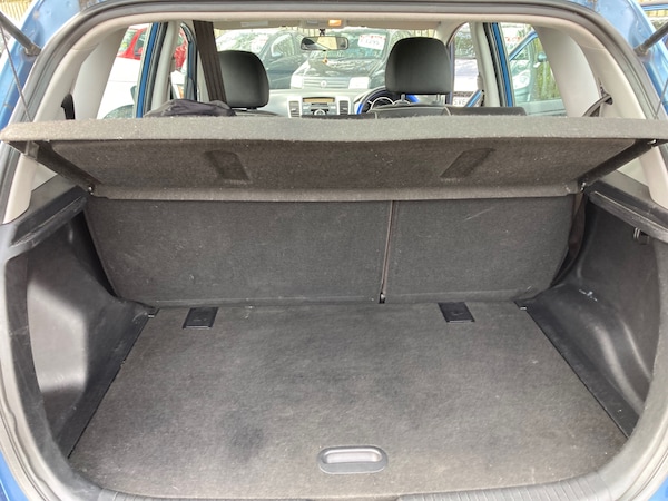 Used Kia Venga 2012 for sale - 76302503: Photo 9