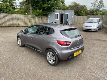 Used Renault Clio 2015 for sale - 79193696: Photo
