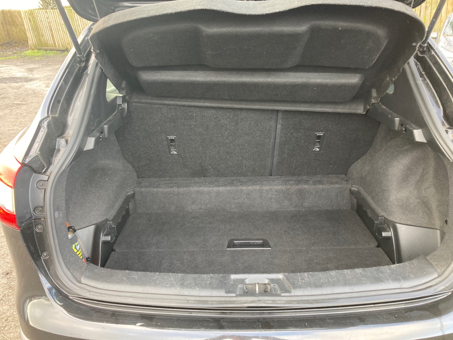 Used Nissan Qashqai 2014 for sale - 76491852: Photo 9