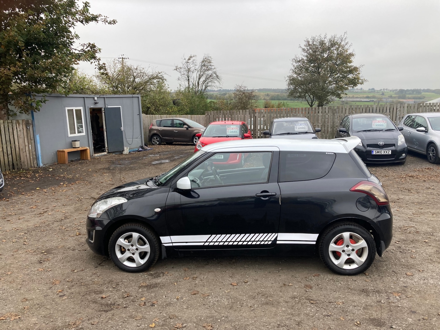 Used Suzuki Swift 2015 for sale - 76392440: Photo 2