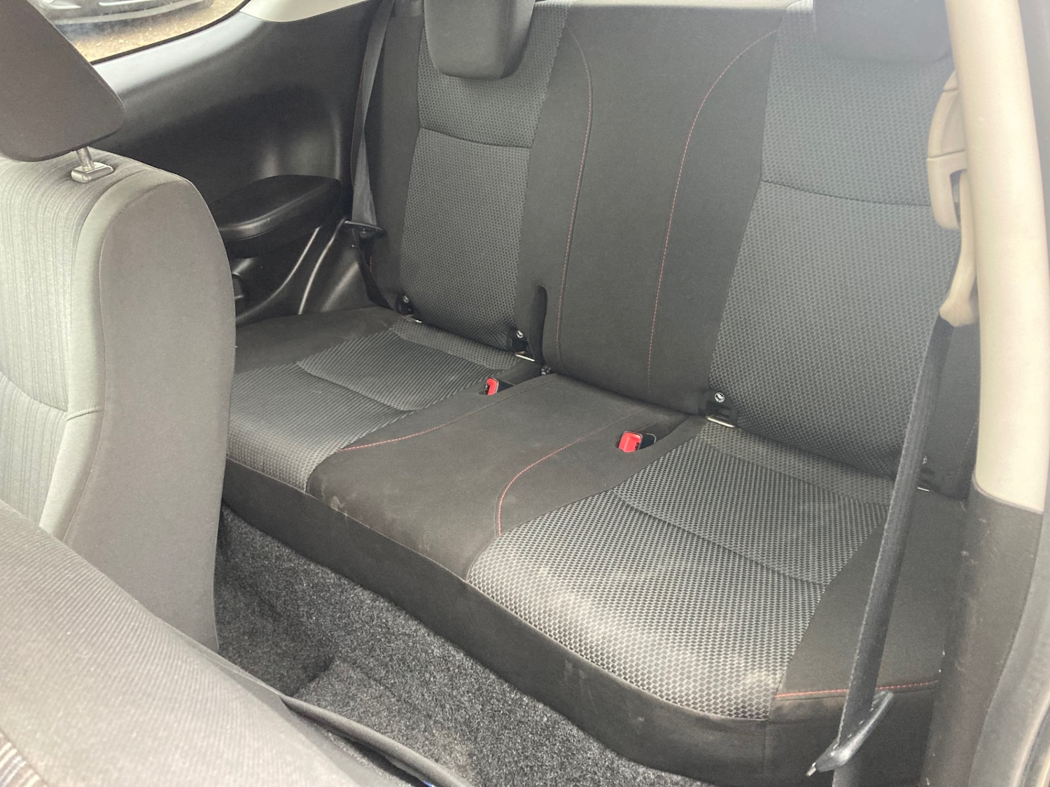 Used Suzuki Swift 2015 for sale - 76392440: Photo 8