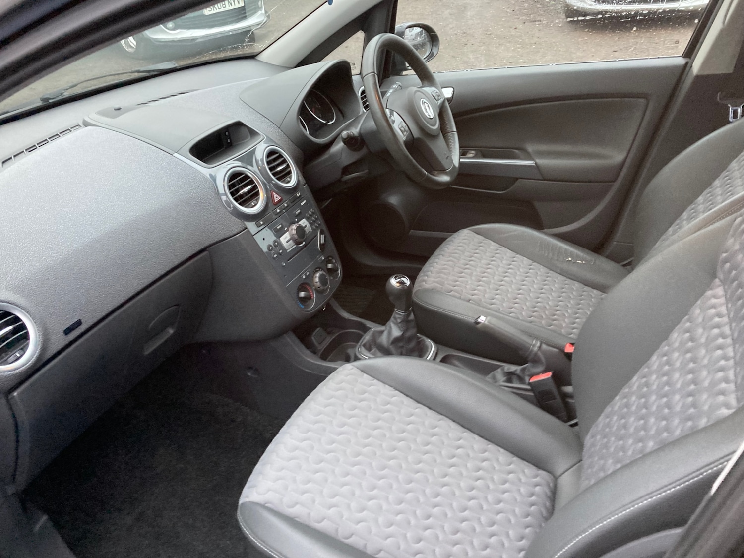 Used Vauxhall Corsa 2012 for sale - 77033069: Photo 7