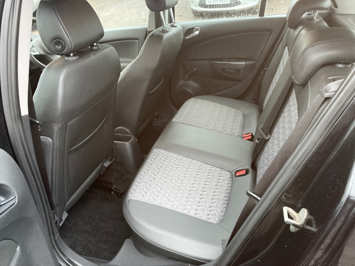 Used Vauxhall Corsa 2012 for sale - 77033069: Photo 8