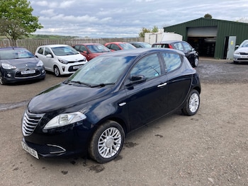Used Chrysler Ypsilon 2014 for sale - 78615663: Photo