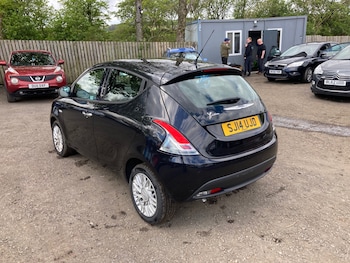 Used Chrysler Ypsilon 2014 for sale - 78615663: Photo