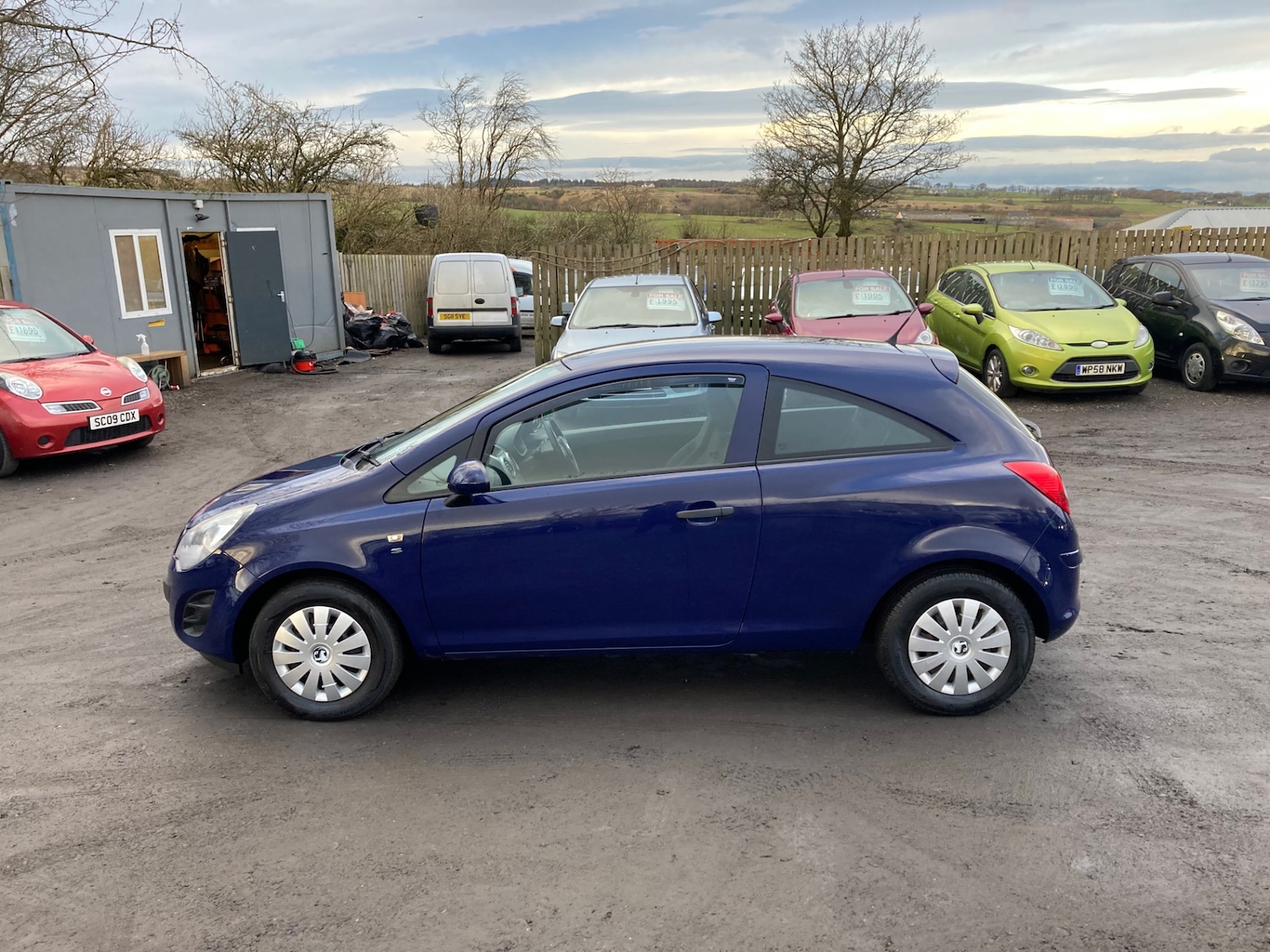 Used Vauxhall Corsa 2013 for sale - 77365396: Photo 2