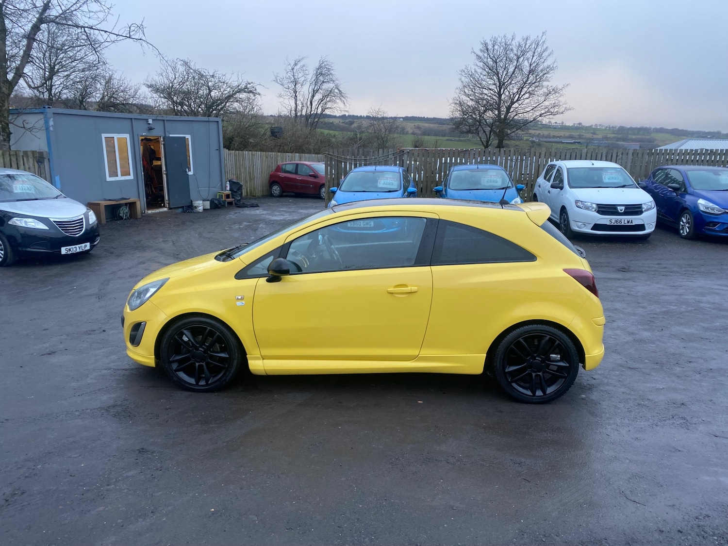 Used Vauxhall Corsa 2013 for sale - 77661982: Photo 2