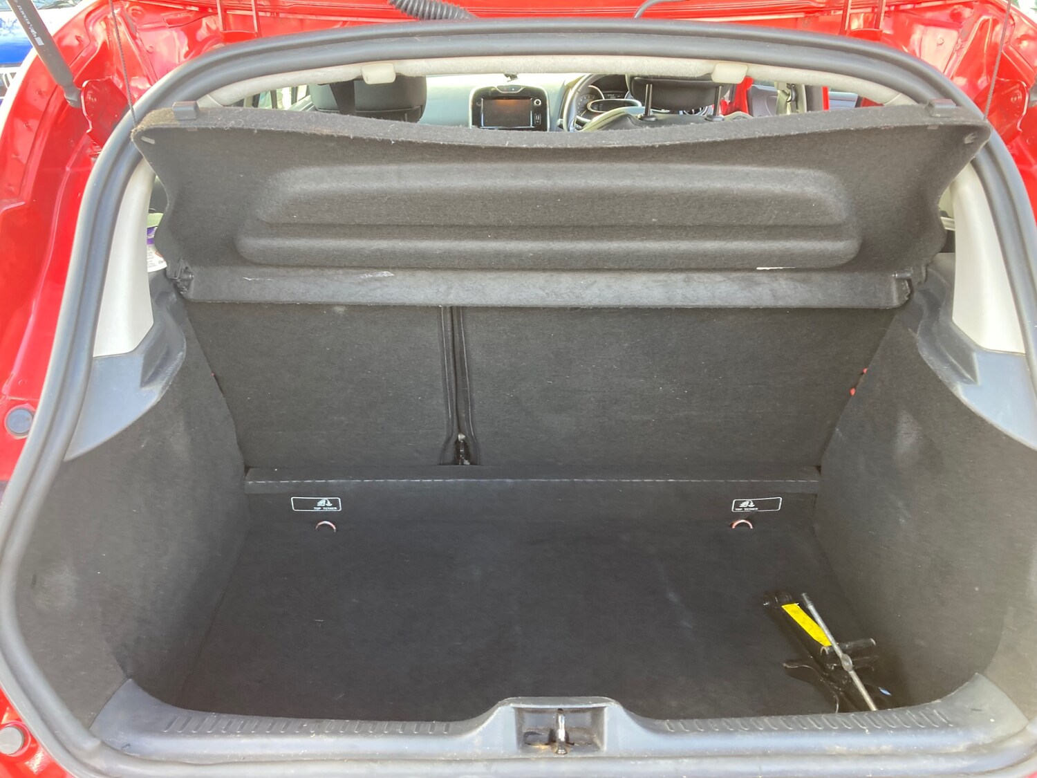 Used Renault Clio 2013 for sale - 77833325: Photo 9