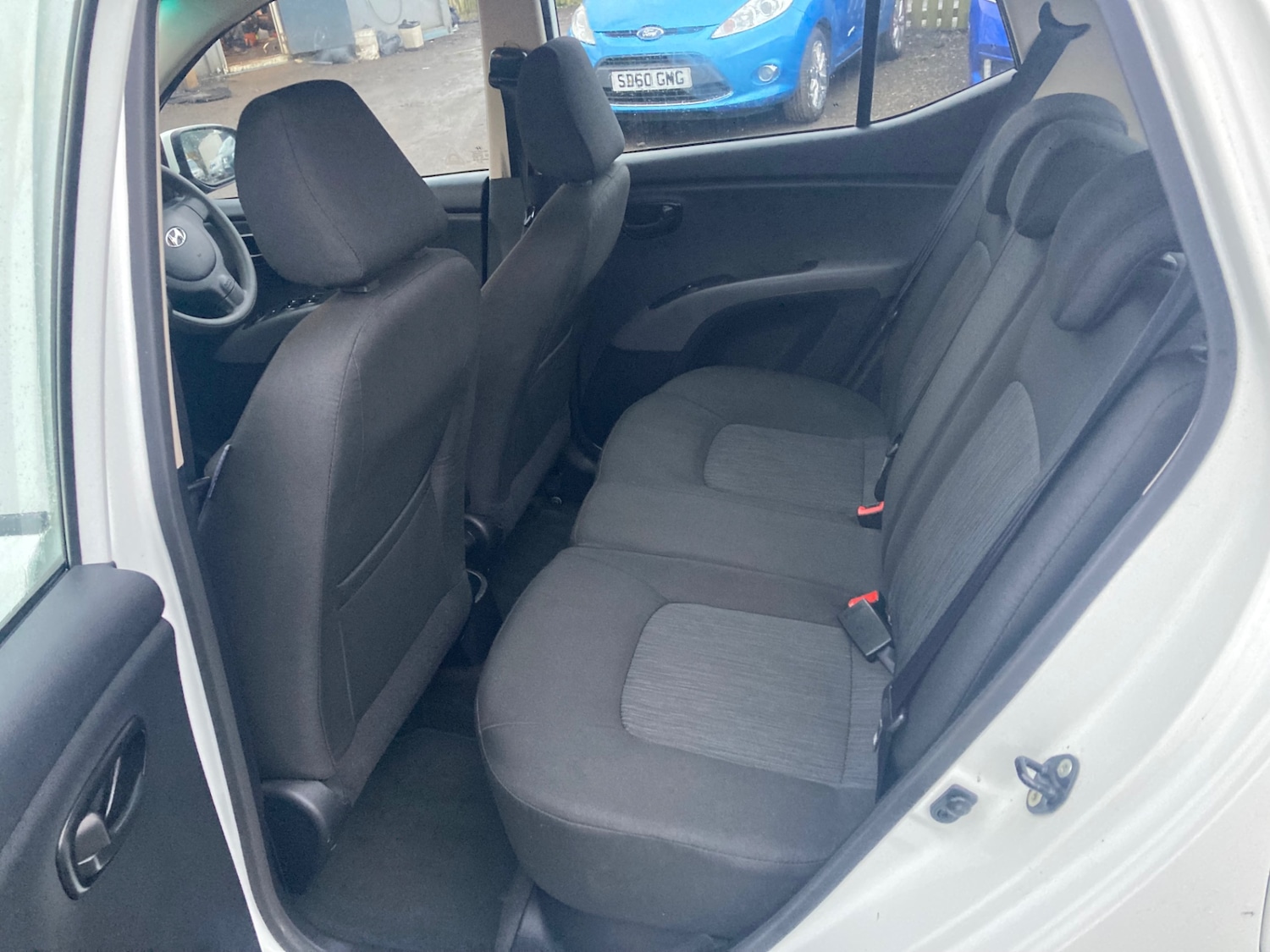 Used Hyundai i10 2013 for sale - 77516167: Photo 8