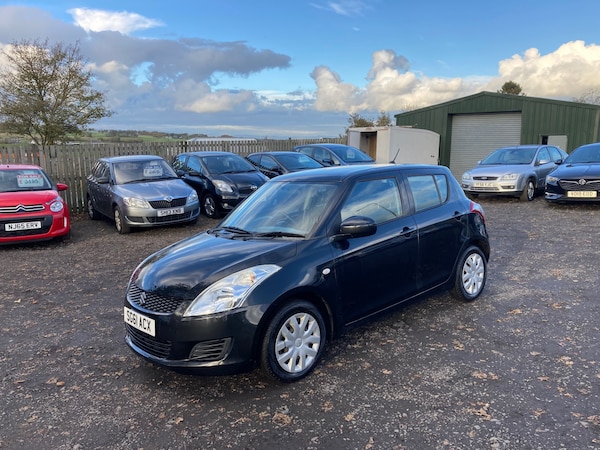 Used Suzuki Swift 2011 for sale - 76325059: Photo 1