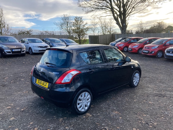 Used Suzuki Swift 2011 for sale - 76325059: Photo 4