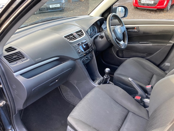 Used Suzuki Swift 2011 for sale - 76325059: Photo 7