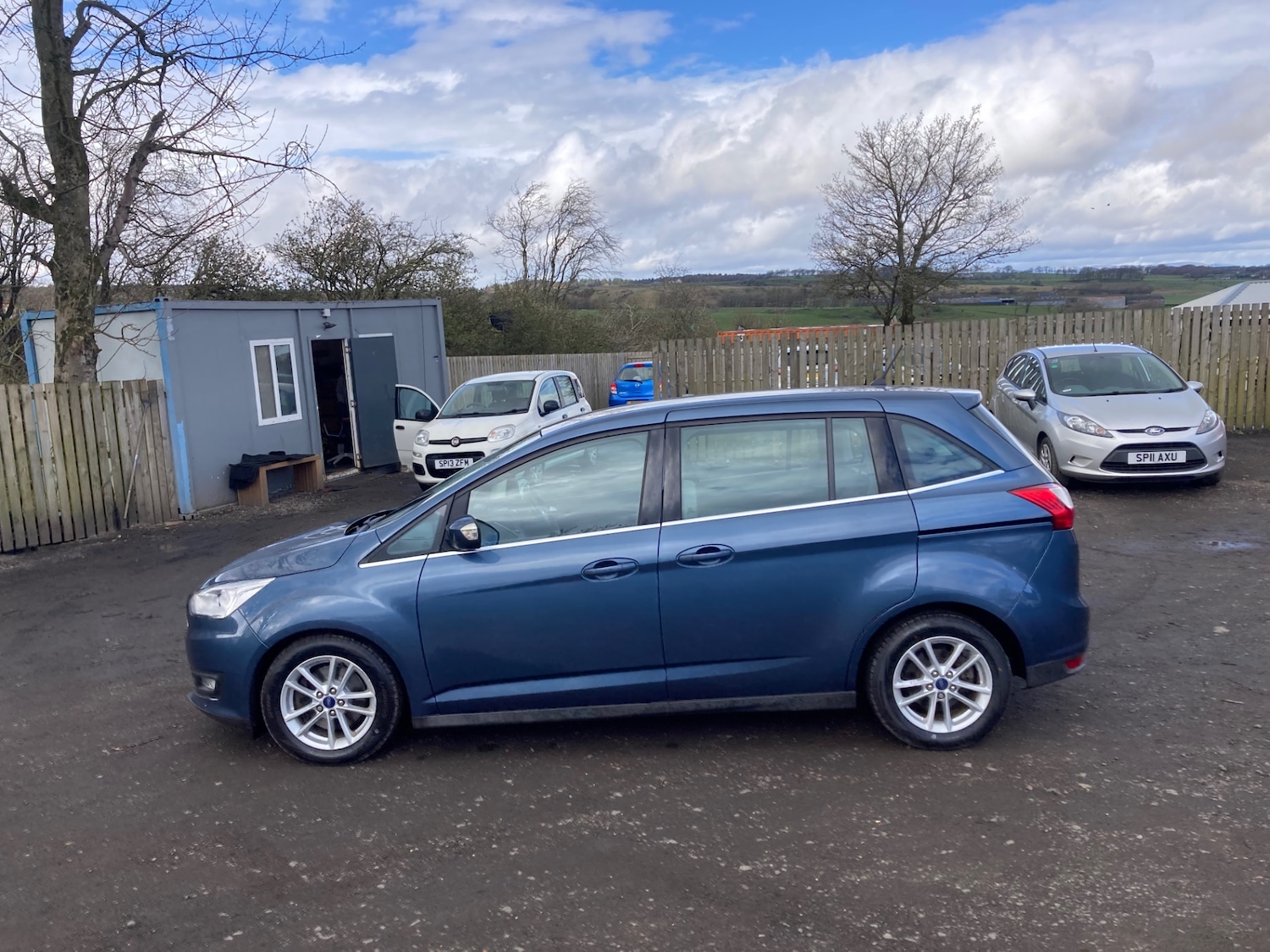 Used Ford Grand C-Max 2018 for sale - 78182413: Photo 2