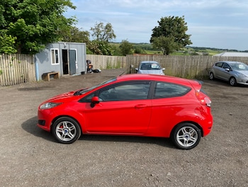Used Ford Fiesta 2016 for sale - 79017234: Photo