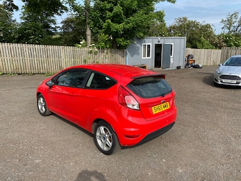 Used Ford Fiesta 2016 for sale - 79017234: Photo