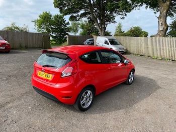 Used Ford Fiesta 2016 for sale - 79017234: Photo