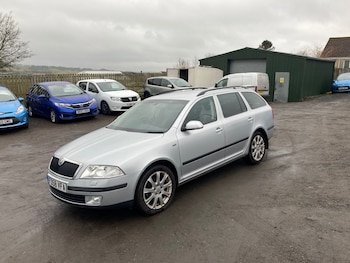 Used Skoda Octavia 2009 for sale - 77616821: Photo