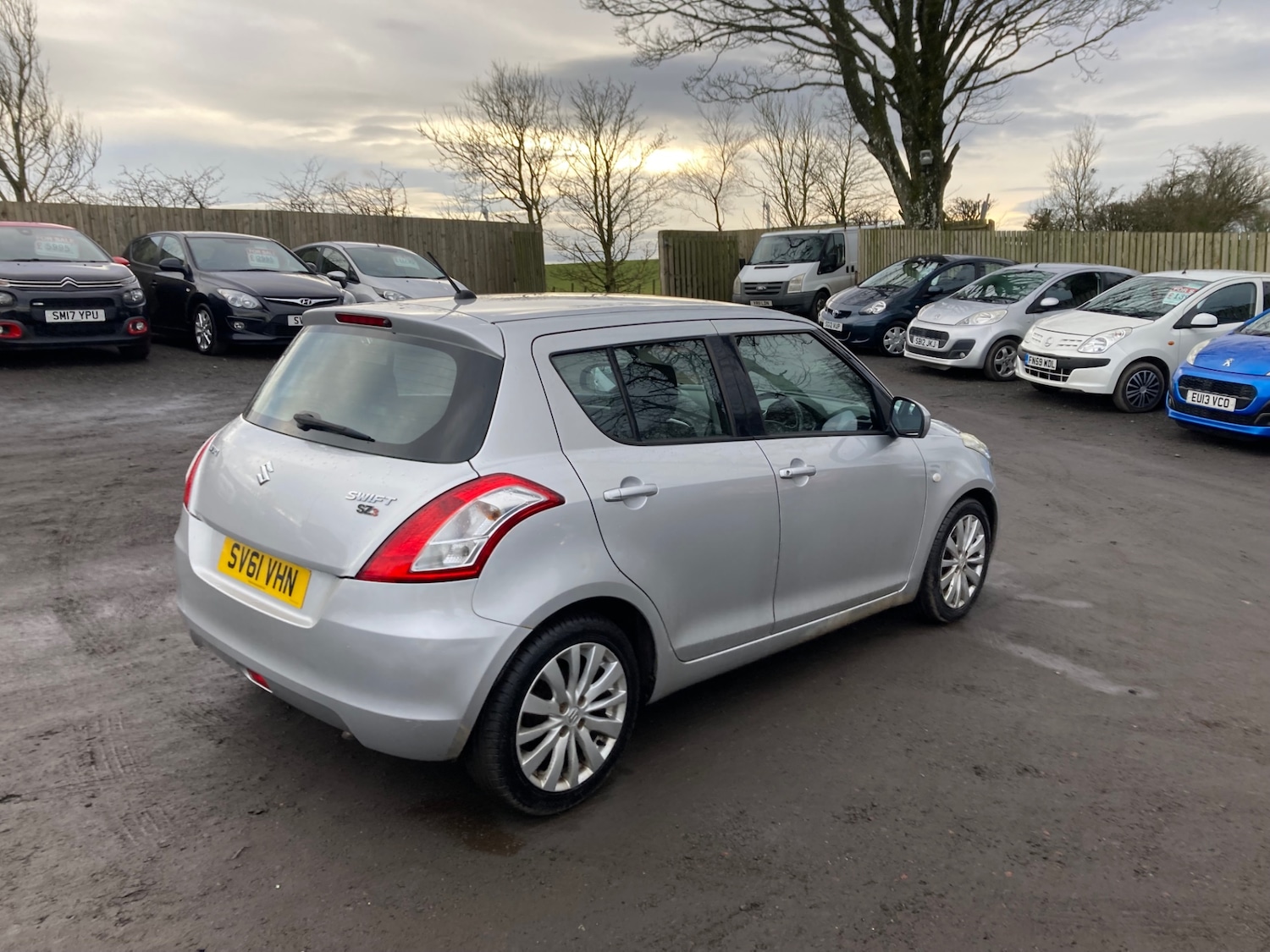 Used Suzuki Swift 2011 for sale - 77264671: Photo 3